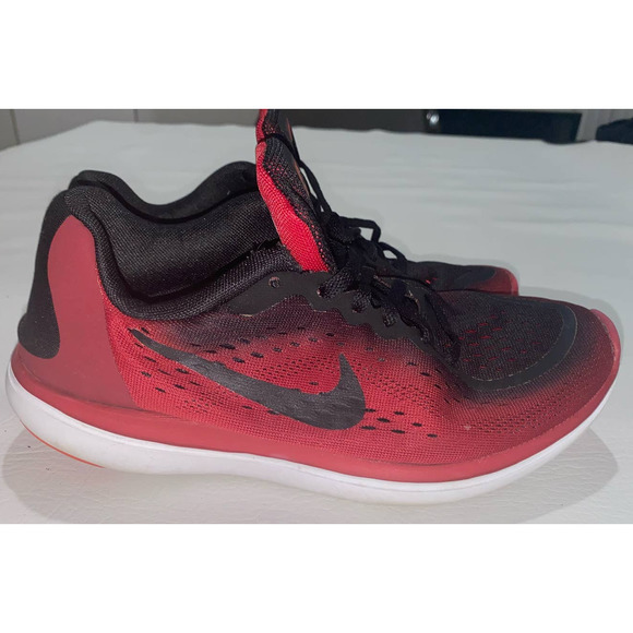 NIKE Flex 2017 RN Black/Red Size 6Y - Picture 1 of 5